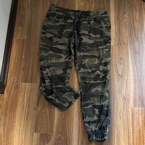 Kismet Olive Camo Elastic Waist Joggers